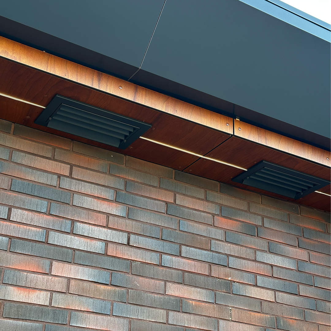 Linear wall diffuser